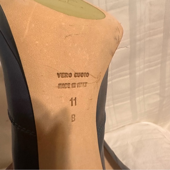 Julie Lopez Heels - Picture 3 of 8